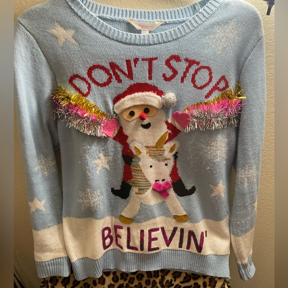 Super cute Christmas sweater size XL, in good condition item is sold as is.